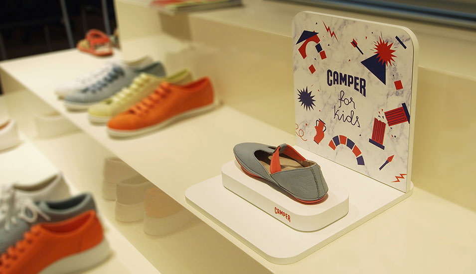 Camper Corporate Displays