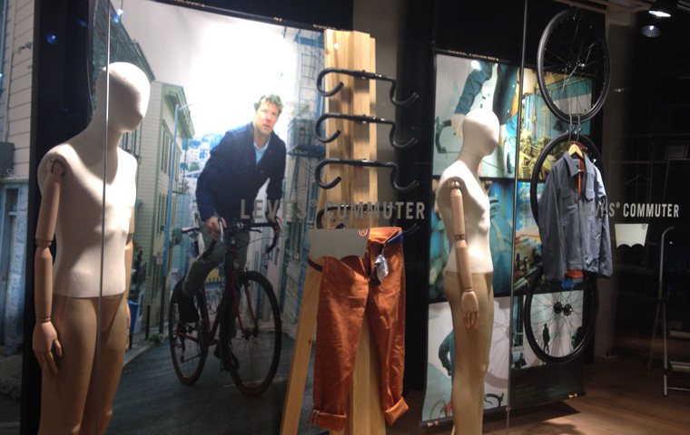 Levis commuter