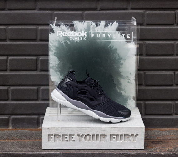 REEBOK - Fury Lite