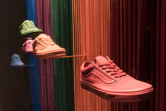VANS Monochrome