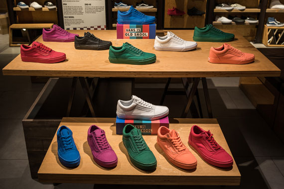 VANS Monochrome