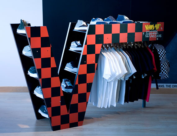 VANS V